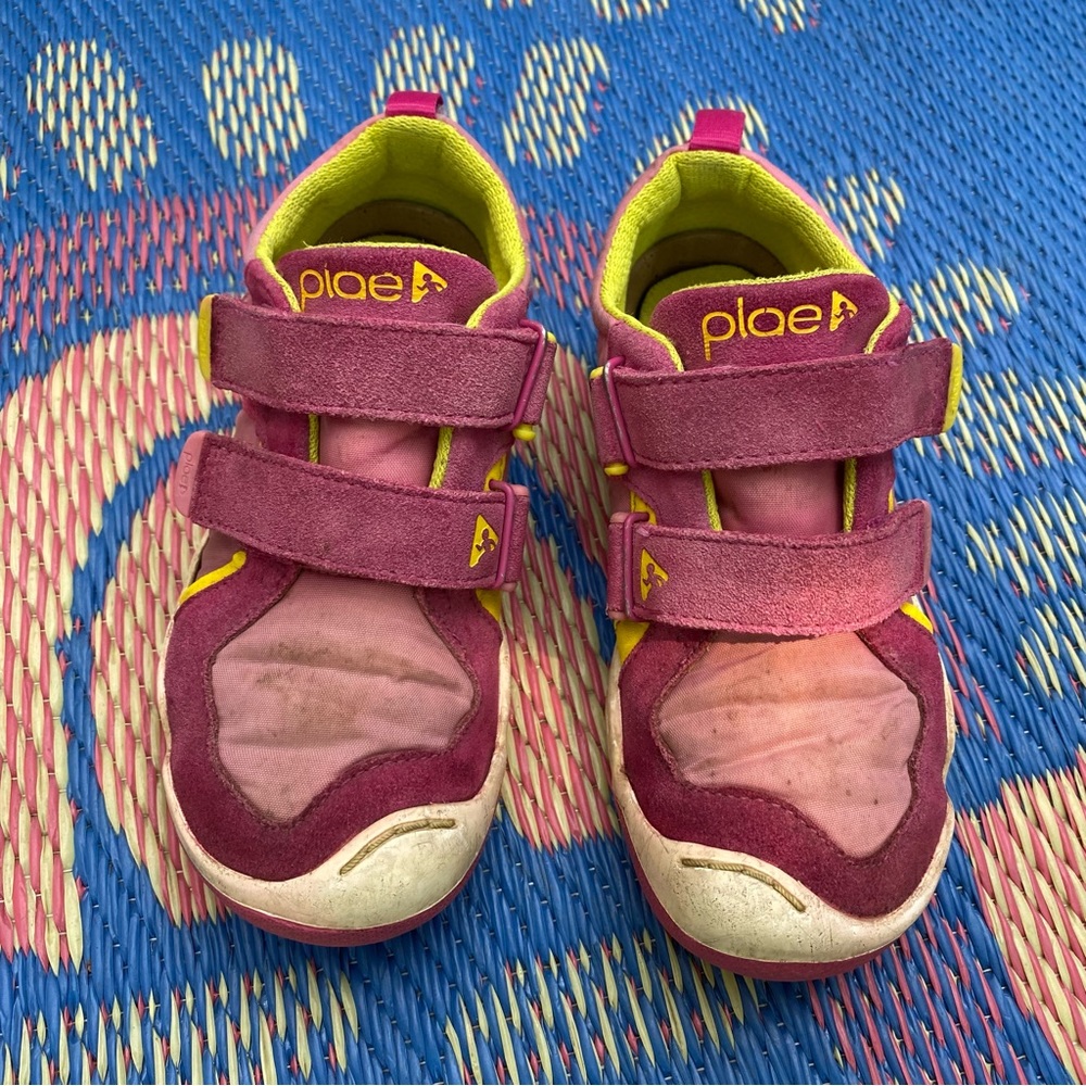 Pink Plae tennis shoes